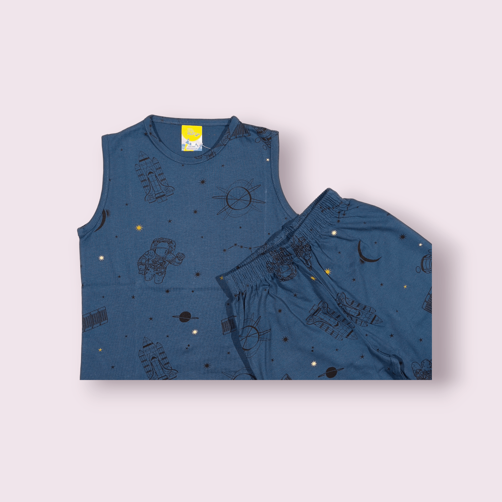 Sleeveless t-shirt and shorts set for boys, coord set for boys toddler clothes, comfortable cotton outfit for active toddlers aged 2-4.