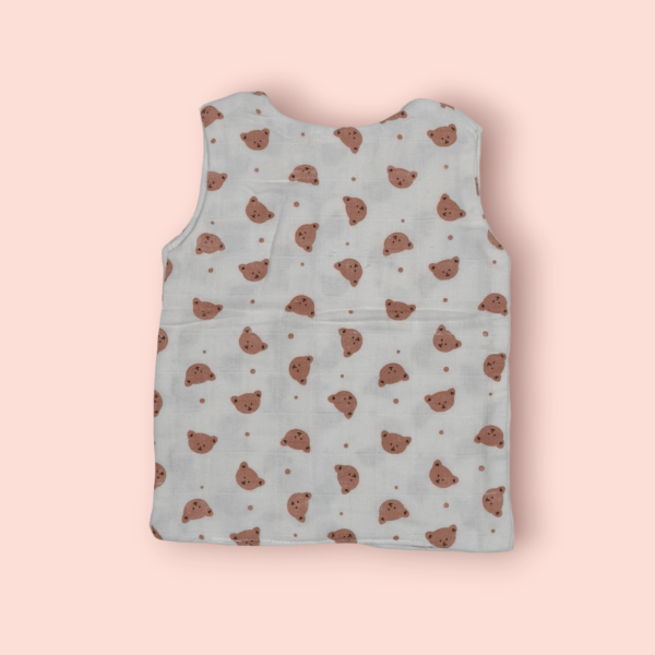 Sleeveless top for newborn baby muslin jhabla baby clothes, soft muslin newborn baby clothes for comfort.