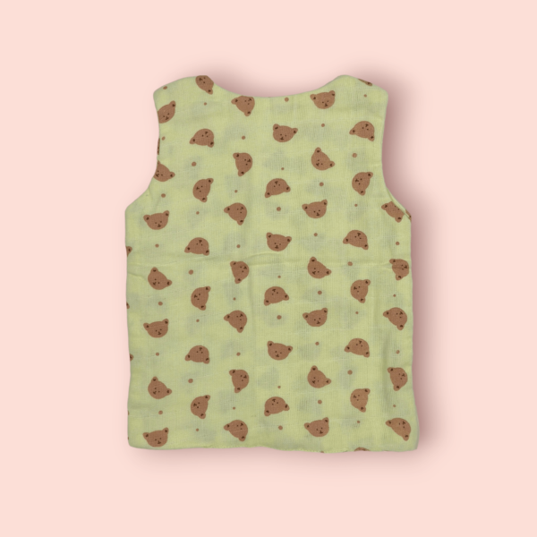 Sleeveless t-shirt for infants muslin jhabla infant clothing, soft muslin infant clothing for daily comfort.