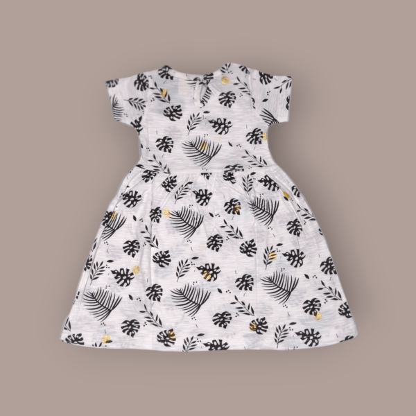 Frocks for girls – toddler clothing with cute girl baby frocks for 2-4 years old, made of soft and breathable fabric for everyday wear.