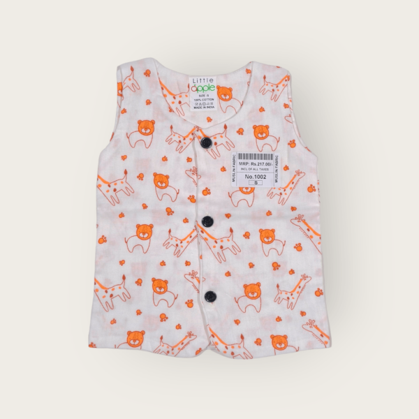 Sleeveless t-shirt for infants made of muslin jhabla fabric, soft and breathable sleeveless top for infant clothing.