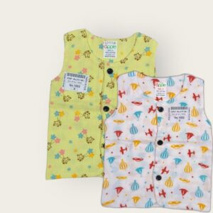 Sleeveless t-shirt for infants made of muslin jhabla fabric, soft and breathable sleeveless top for infant clothing.